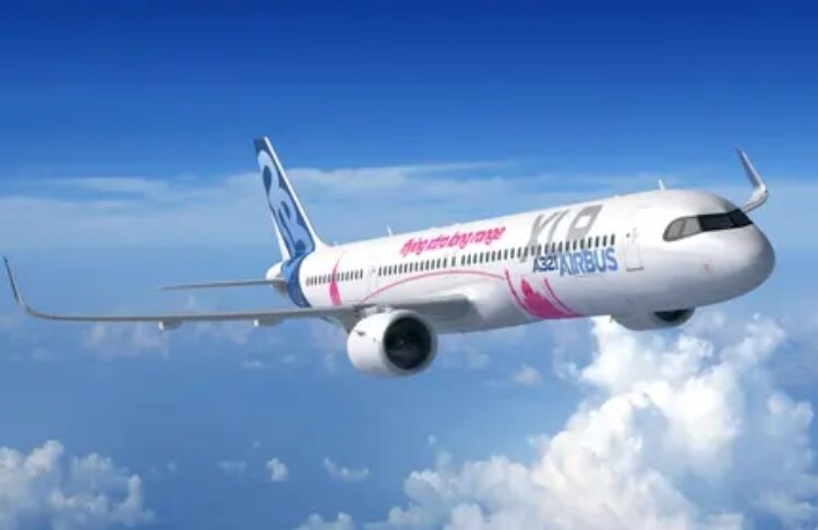 The first day of the Paris Air Show featured the largest aircraft order in aviation history and other cool things.