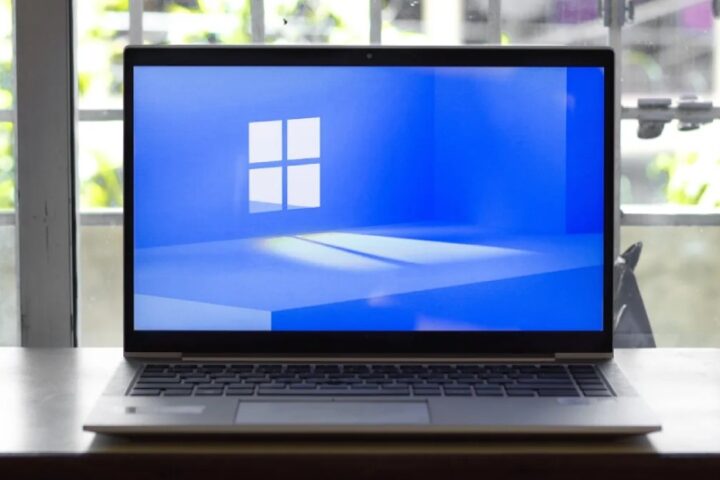 Wintoys is a free application that gives you access to numerous hidden PC features.