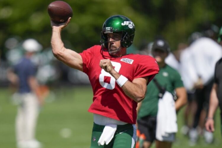 Aaron Rodgers Punches Back at Sean Payton, Horses