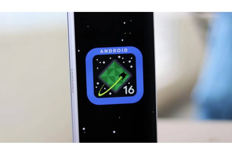 Android 16 Hits Pixel First—Samsung Faces Pressure